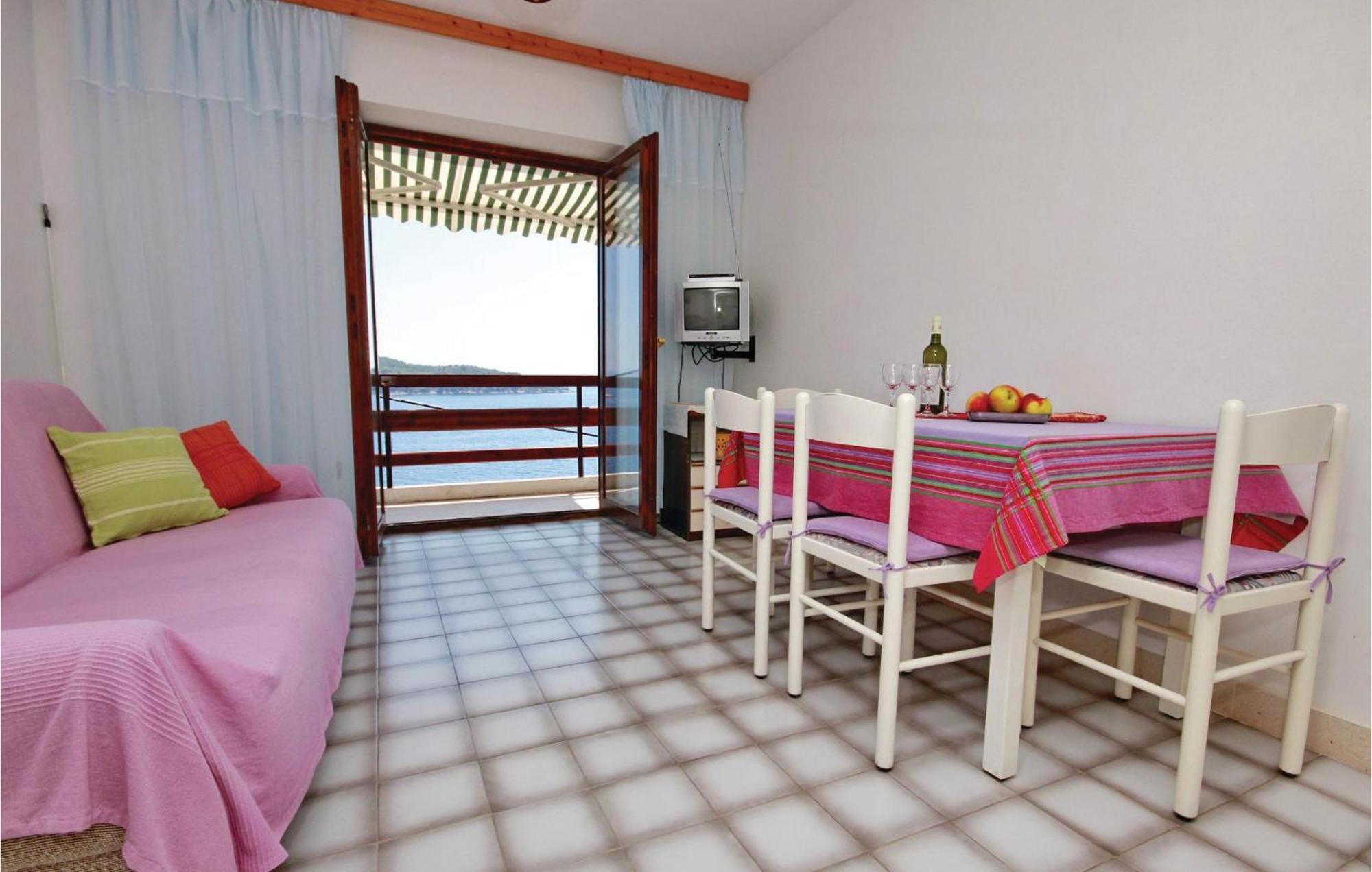 Beautiful Apartment In Prizba With Wifi Exterior foto