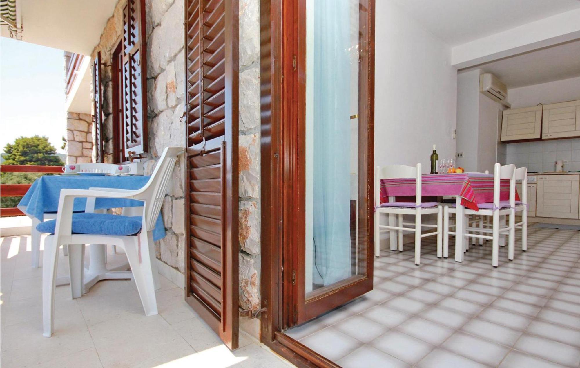 Beautiful Apartment In Prizba With Wifi Exterior foto